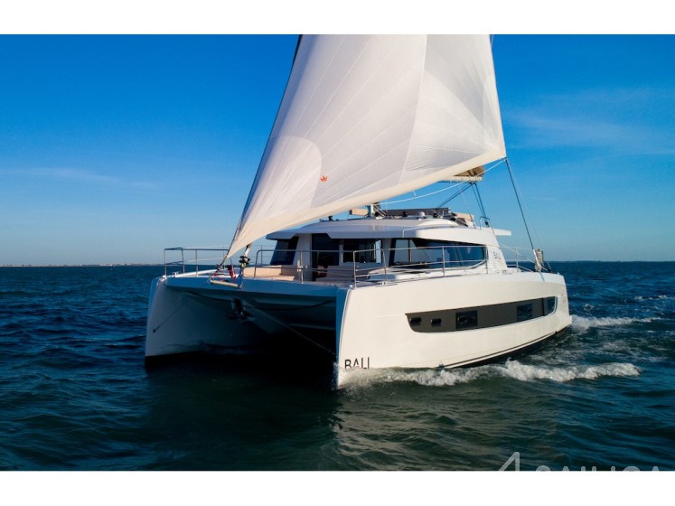 Bali 4.4 - Yacht Charter Sailica