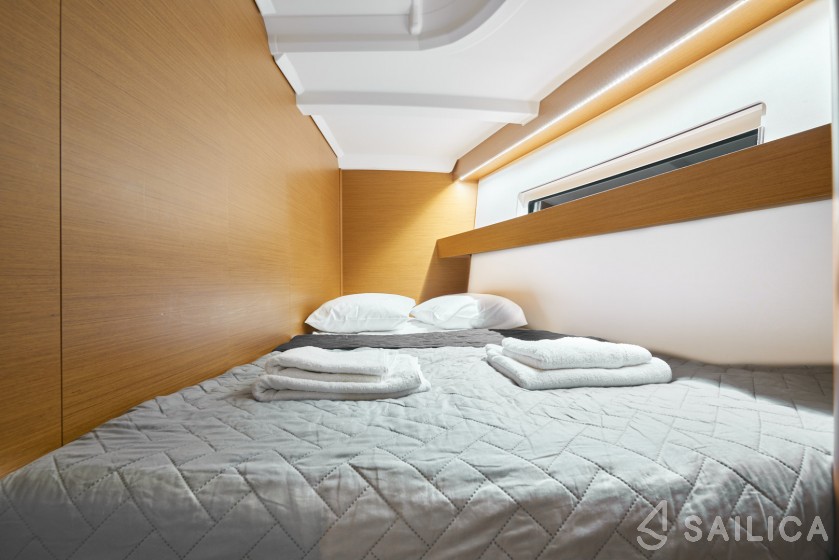 Sun Odyssey 440 - Yacht Charter Sailica