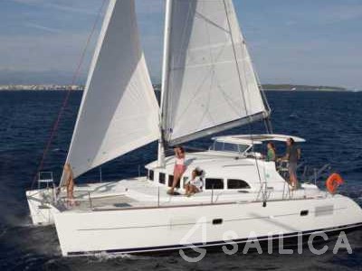 Lagoon 380 - Yacht Charter Sailica