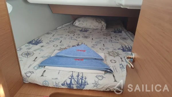 Dufour 360 - Yacht Charter Sailica