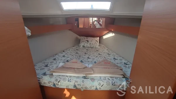 Dufour 360 - Yacht Charter Sailica