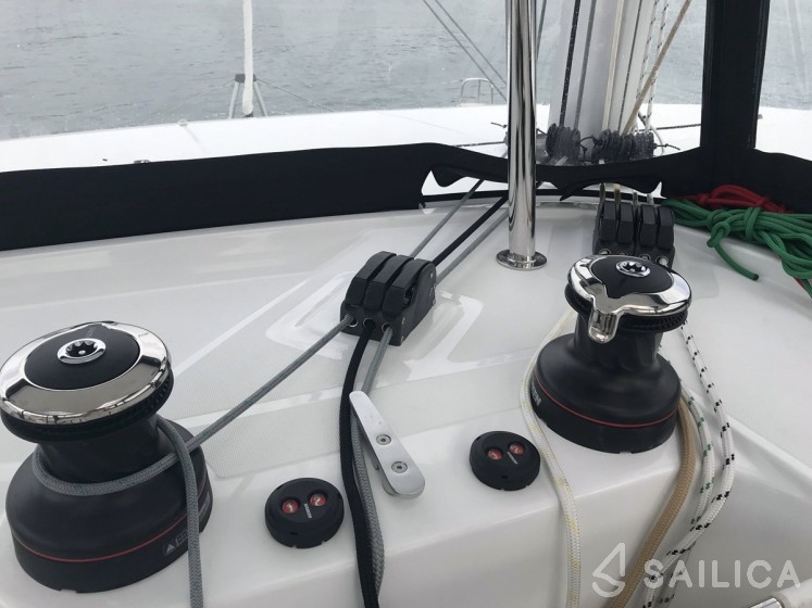 Lagoon 42 - Yacht Charter Sailica