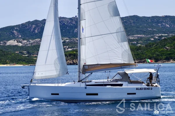 Dufour 430 - Yacht Charter Sailica