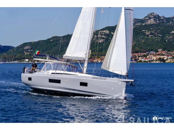 Oceanis 51.1 - Yacht Charter Sailica