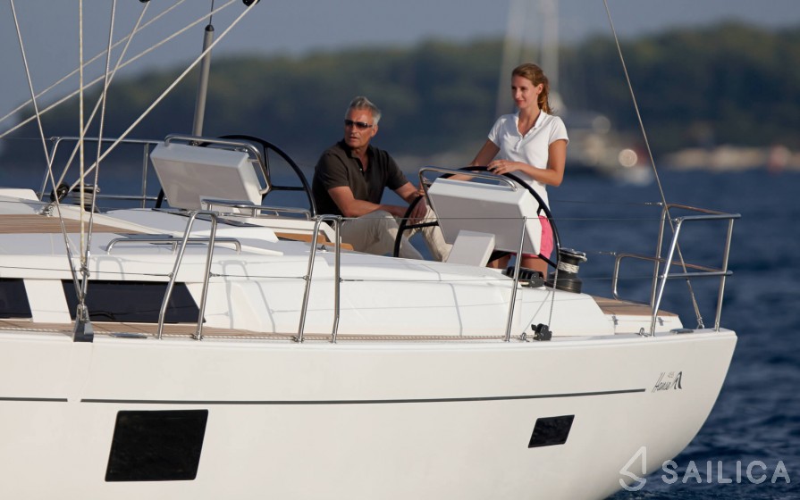 Hanse 455 - Yacht Charter Sailica