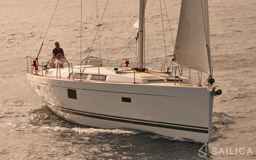 Hanse 455 - Yacht Charter Sailica