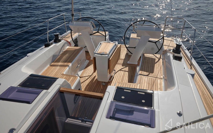 Hanse 455 - Yacht Charter Sailica