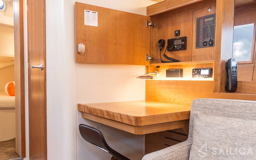 Hanse 455 - Yacht Charter Sailica