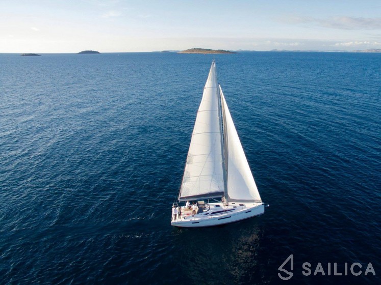 More 55 - Yacht Charter Sailica