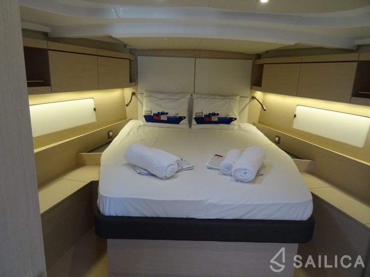 Oceanis 46.1 - Yacht Charter Sailica
