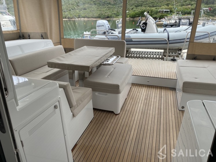 Lagoon 52F - Yacht Charter Sailica