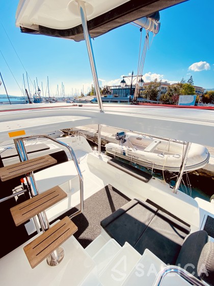 Lagoon 42 - Yacht Charter Sailica