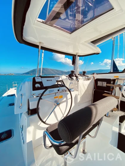 Lagoon 42 - Yacht Charter Sailica