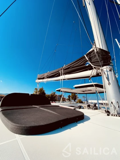 Lagoon 42 - Yacht Charter Sailica
