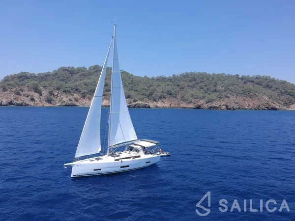 Dufour 390 - Yacht Charter Sailica