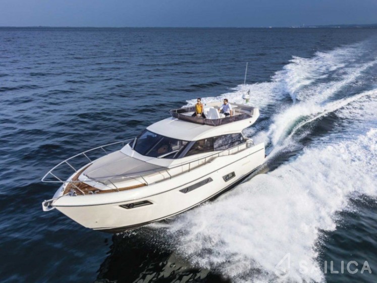 Ferretti 450 - Yacht Charter Sailica
