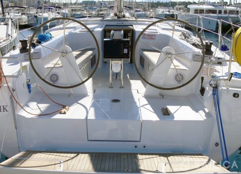 Hanse 445 - Yacht Charter Sailica