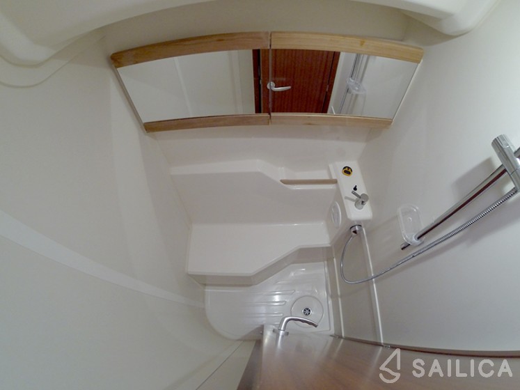 Hanse 445 - Yacht Charter Sailica