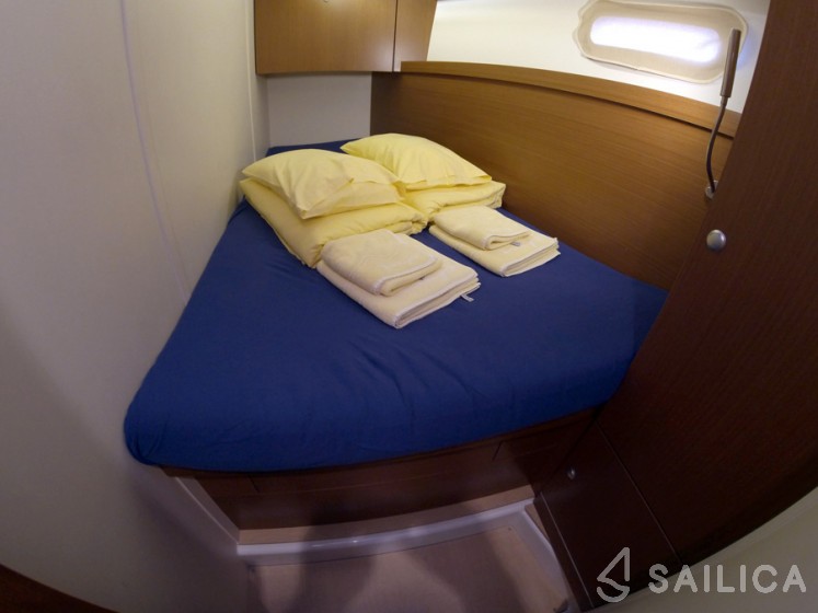 Hanse 445 - Yacht Charter Sailica