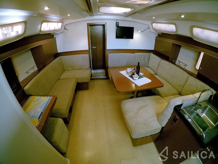 Hanse 445 - Yacht Charter Sailica