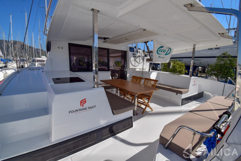 Lucia 40 - Yacht Charter Sailica