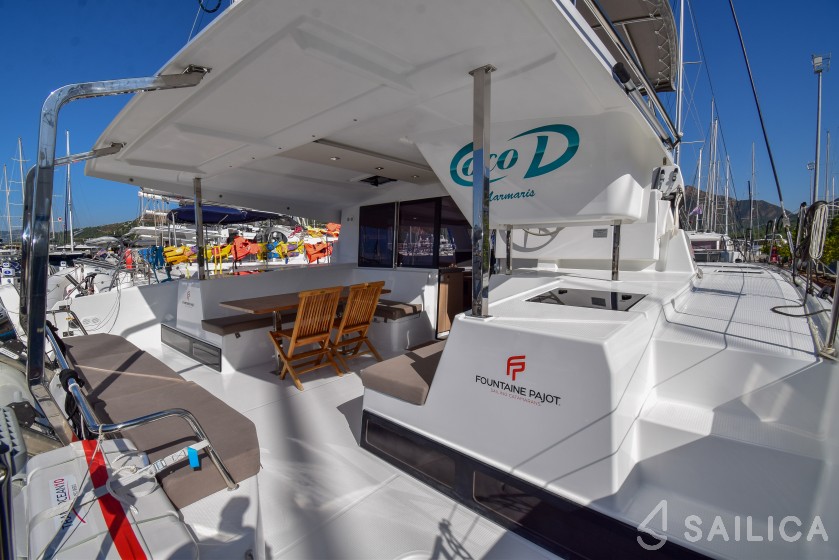 Lucia 40 - Yacht Charter Sailica