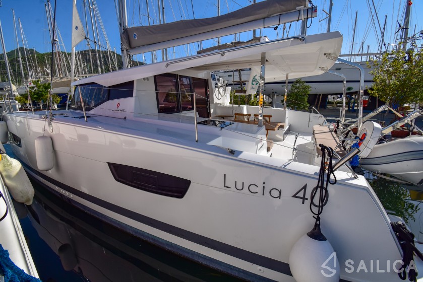 Lucia 40 - Yacht Charter Sailica
