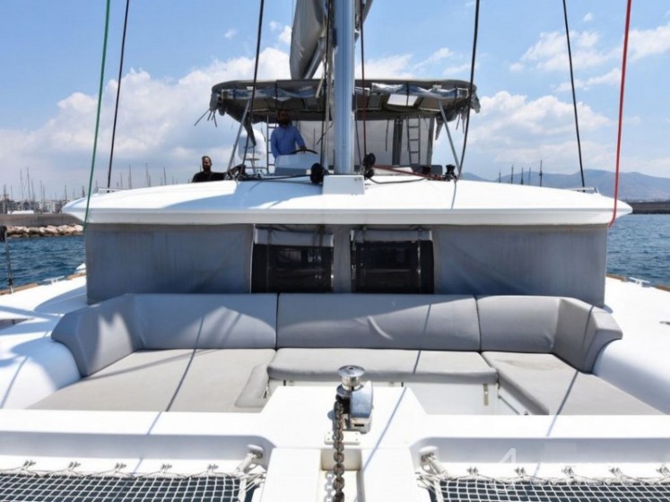 Lagoon 450  Flybridge - Yacht Charter Sailica