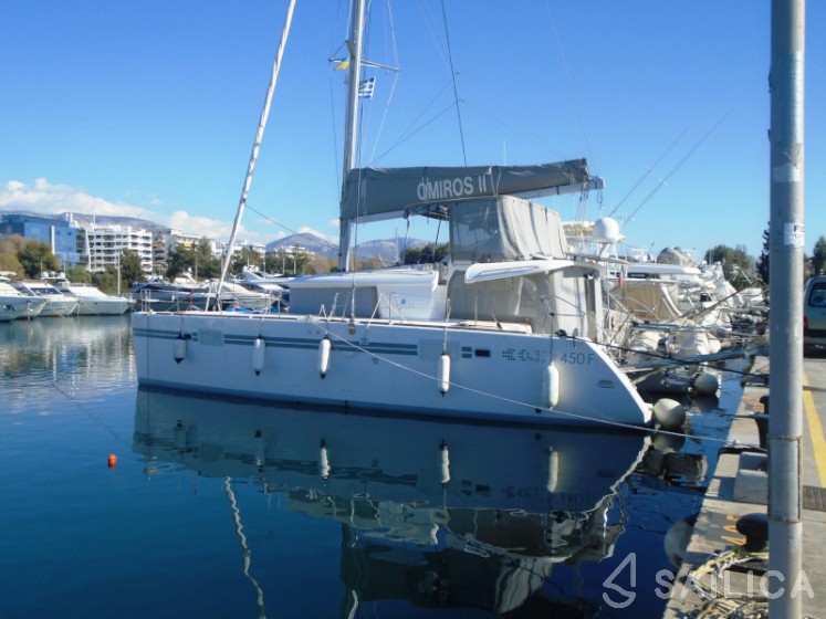 Lagoon 450  Flybridge - Yacht Charter Sailica