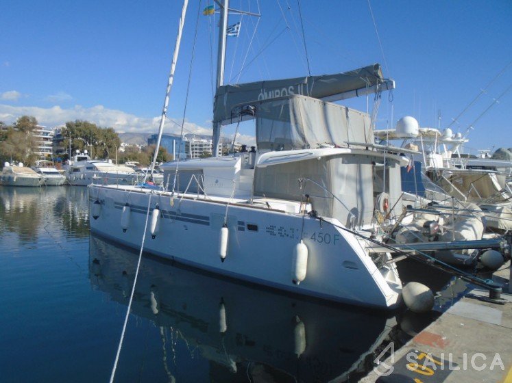 Lagoon 450  Flybridge - Yacht Charter Sailica