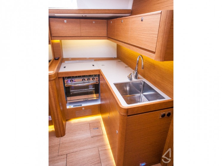 Dufour 460 GL - Yacht Charter Sailica
