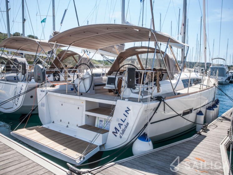 Dufour 460 GL - Yacht Charter Sailica