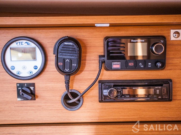 Dufour 460 GL - Yacht Charter Sailica
