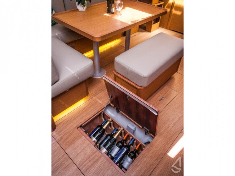 Dufour 460 GL - Yacht Charter Sailica