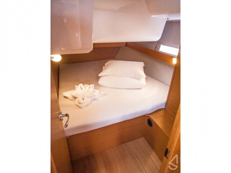 Dufour 460 GL - Yacht Charter Sailica