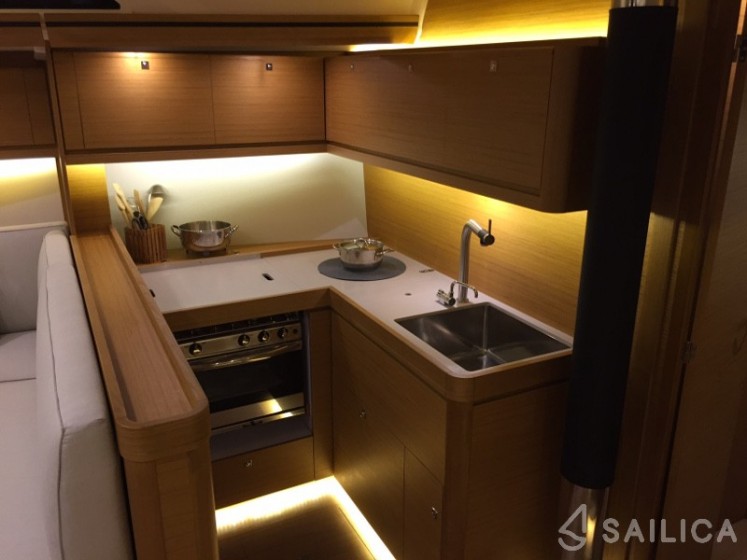 Dufour 460 GL - Yacht Charter Sailica