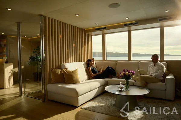 Motor sailer - Yacht Charter Sailica