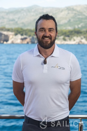 Motor sailer - Yacht Charter Sailica