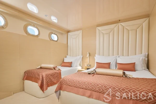 Motor sailer - Yacht Charter Sailica