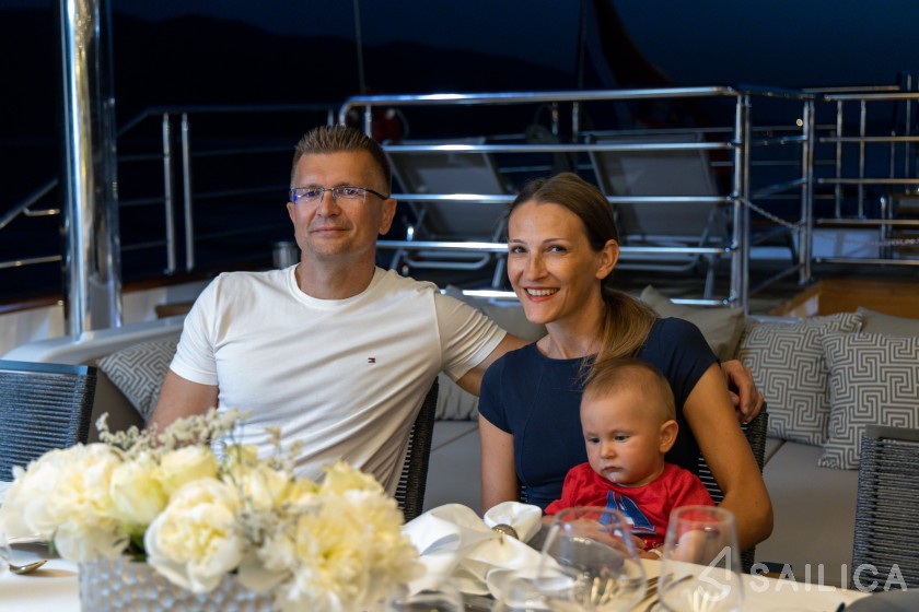 Motor sailer - Yacht Charter Sailica