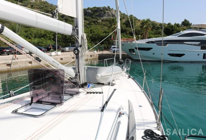 Bavaria 41 Cruiser - Yacht Charter Sailica