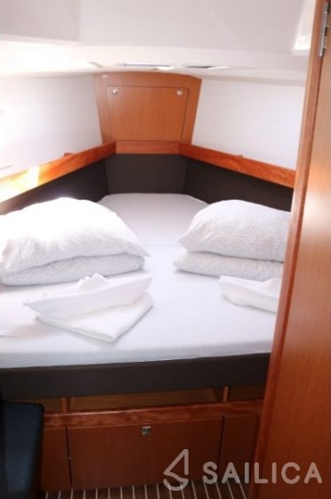 Bavaria 41 Cruiser - Yacht Charter Sailica