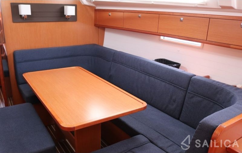 Bavaria 41 Cruiser - Yacht Charter Sailica