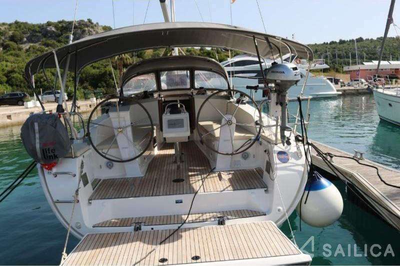 Bavaria 41 Cruiser - Yacht Charter Sailica