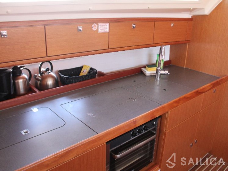 Bavaria 41 Cruiser - Yacht Charter Sailica