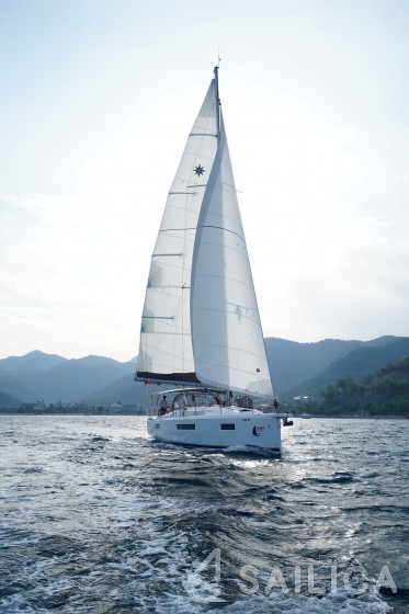 Sun Odyssey 410 - Yacht Charter Sailica