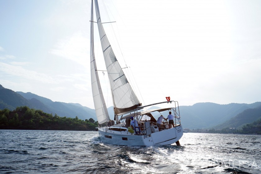 Sun Odyssey 410 - Yacht Charter Sailica