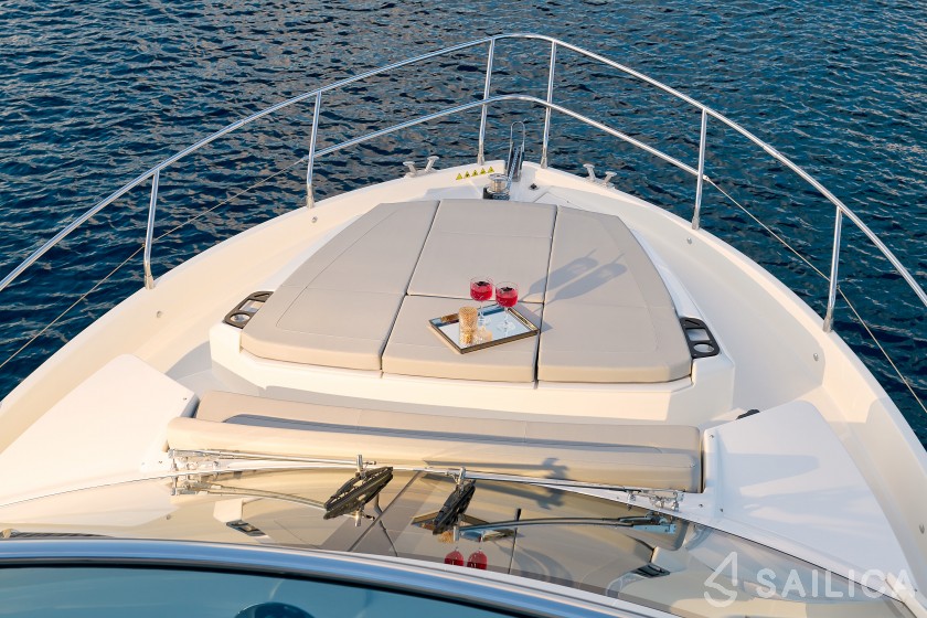 Absolute 50 Fly - Yacht Charter Sailica