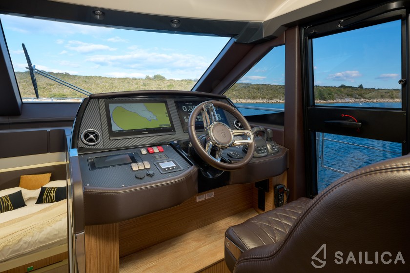Absolute 50 Fly - Yacht Charter Sailica