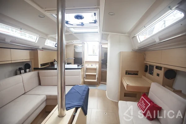 Hanse 388 - Yacht Charter Sailica
